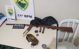 policia_militar_apreende_espingarda_e_artefatos_de_recarga_em_area_rural_de_campo_mourao