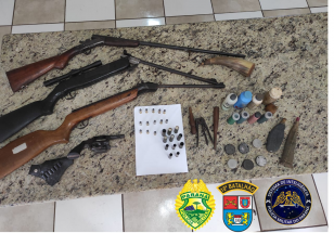 PM prende um homem e apreende três armas de fogo em Apucarana (PR)