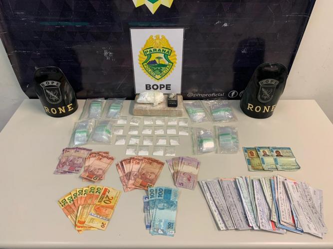 BOPE prende homem que usava documentos falsos e apreende mais de um quilo de cocaína em Curitiba
