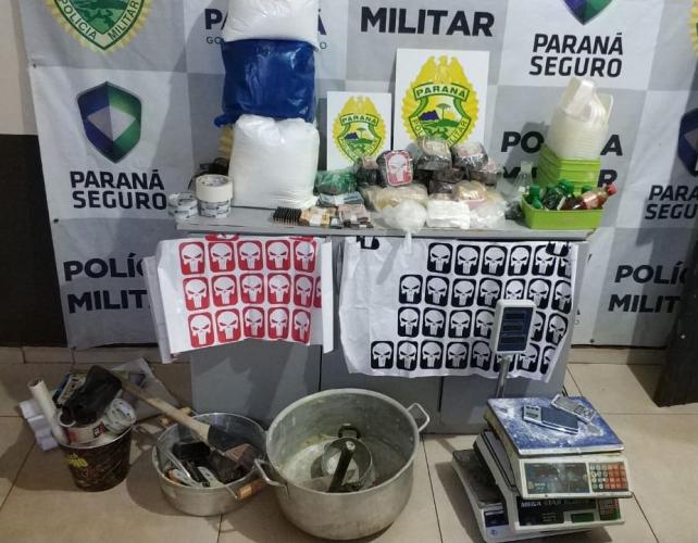 PM fecha refinaria de drogas e prende três homens em Cascavel (PR)