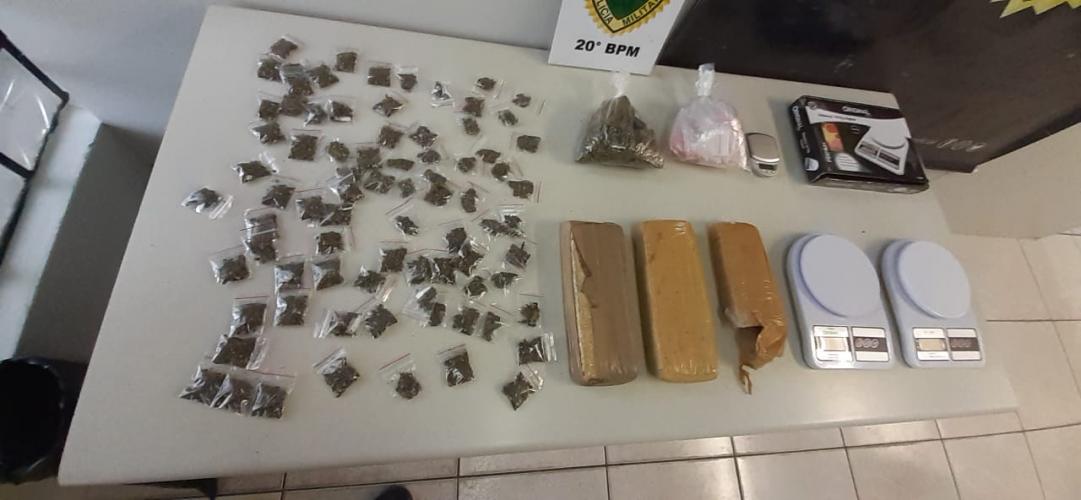 Batalhão da PM da Capital apreende mais de dois quilos de maconha durante abordagem no Cajuru