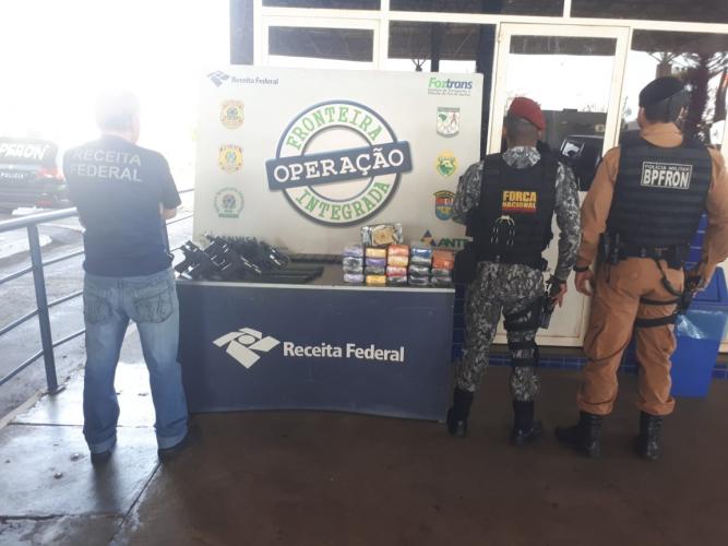 Durante Operação Hórus, BPFron apreende mais de 20 quilos de crack e armamento pesado na Ponte Internacional da Amizade