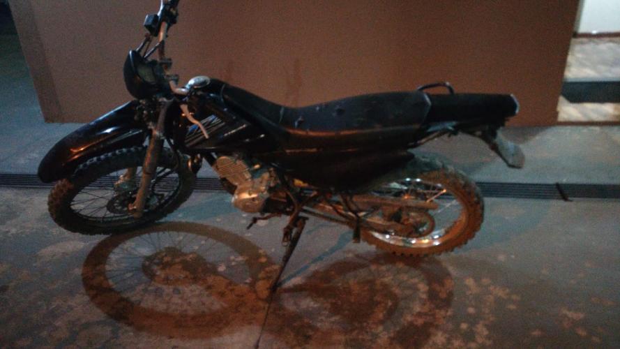 Motocicleta furtada é recuperada pela PM em Tibagi (PR), nos Campos Gerais