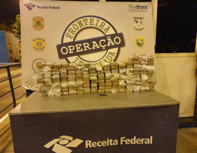Operação Hórus apreende 111 quilos de maconha na Ponte da Amizade, em Foz do Iguaçu (PR)