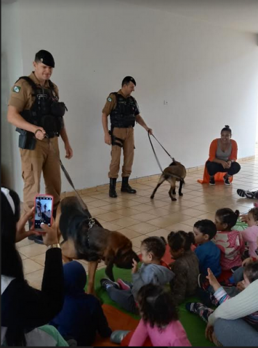 Unidade da PM de Cianorte (PR) promove ações em comemoração ao Dia das Crianças