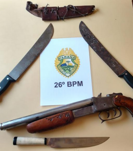 Homem é preso pela PM após ameaçar seus vizinhos com arma de fogo em Curiúva (PR)
