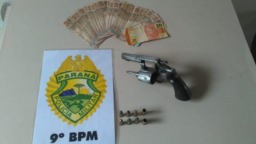 Em Guaratuba, homem é preso pela PM após tentar fugir de abordagem e 1,3 quilo de maconha acaba apreendido