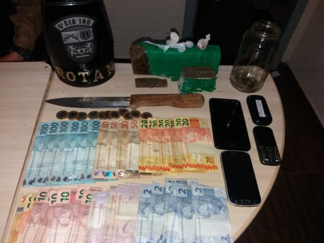 PM aborda ponto de venda de drogas em Ivaiporã (PR) e encaminha duas pessoas