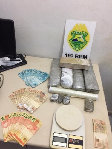Em Toledo (PR), policiais militares prendem dupla e apreendem mais de 4,7 quilos de maconha
