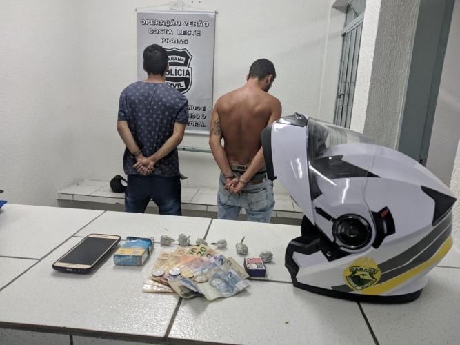 PM flagra comércio de drogas no Morro do Cristo e encaminha homem à delegacia de Guaratuba