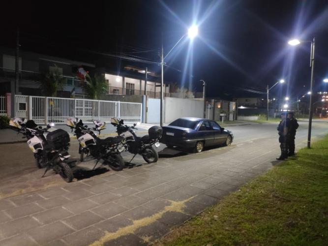 Militares estaduais recuperam carro horas após roubo no Litoral do estado