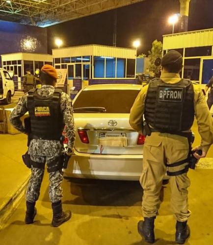 Durante nova fase da Operação Hórus, carro furtado é recuperado pela PM na fronteira em Foz do Iguaçu (PR)