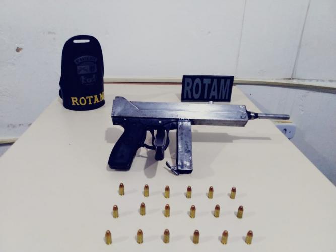 Adolescente é encaminhado e dois homens são presos pela PM, no Norte do Paraná