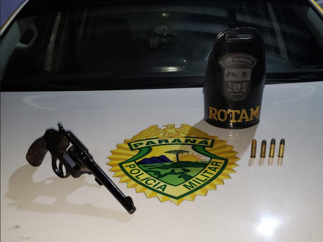 PM apreende arma de fogo e munições em Piraquara, na Região Metropolitana de Curitiba