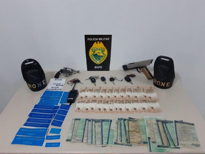 PM detém três pessoas e recupera cinco veículos com registro de furto, em Curitiba (PR)