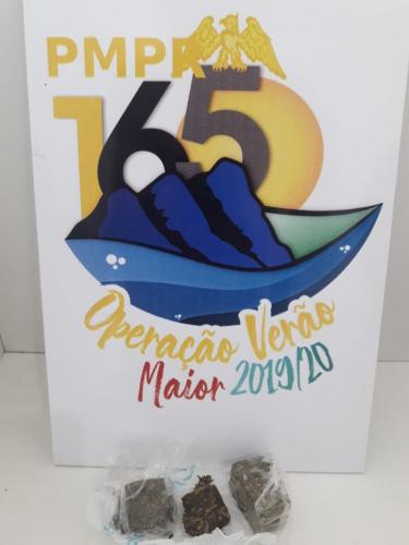 Em Matinhos (PR), policiais militares abordam homem e apreendem mais de 18 gramas de maconha