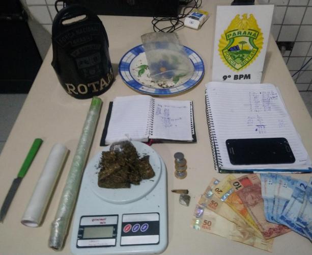 Dupla é presa pela PM após homem ser flagrado fumando maconha em Paranaguá (PR)
