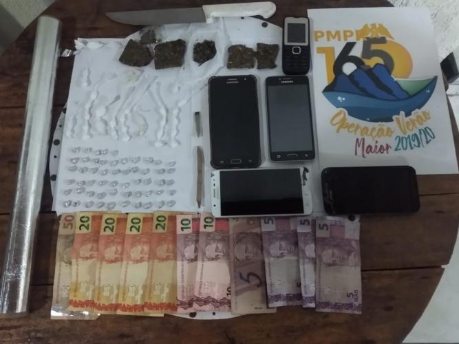 PM encaminha quatro pessoas e apreende drogas em Pontal do Paraná, no Litoral do estado