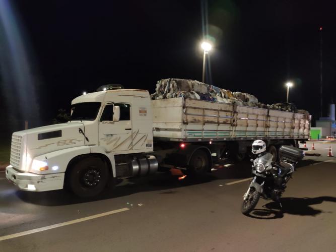 Em São Miguel do Iguaçu (PR), PM apreende quase uma tonelada de maconha