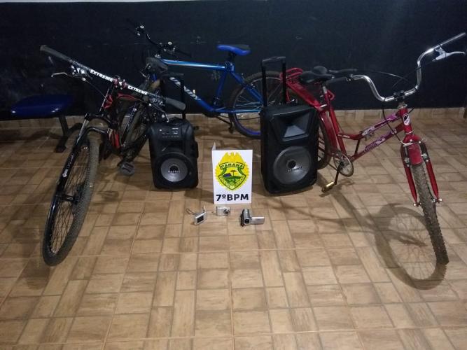 Objetos furtados são recuperados pela PM ao atender ocorrência de violência doméstica, em Goioerê (PR)