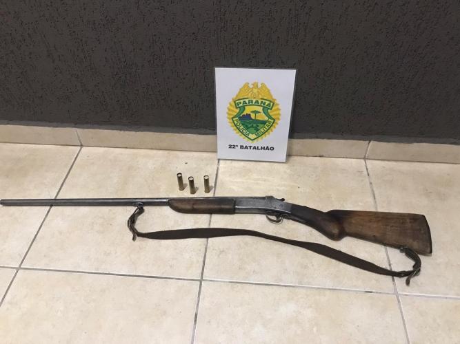 Na RMC, PM prende homem e apreende espingarda após briga de casal