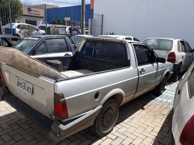 Um carro furtado é apreendido e dois rapazes acabam presos por envolvimento com o crime em Fazenda Rio Grande, na RMC