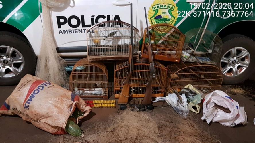 Em situação de pesca ilegal, arma de fogo, rede de emalhar e aves silvestres são apreendidas pela PM em Quinta do Sol, no interior do Paraná
