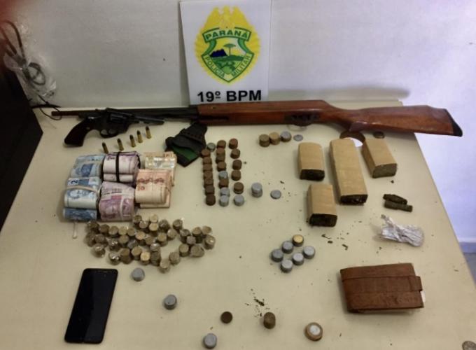 Armas de fogo e entorpecentes são apreendidos em São Pedro do Iguaçu, no Oeste paranaense