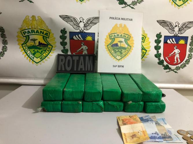 PM aborda ônibus e encontra mais de oito quilos de maconha com rapaz no Centro-Sul do estado