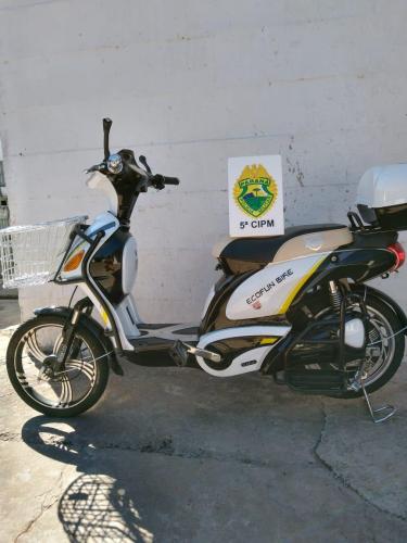 Bicicleta motorizada é recuperada pela PM em Cianorte (PR), no Noroeste do estado