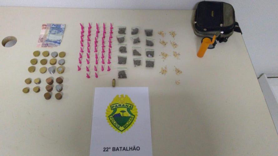 ROTAM de unidade da RMC apreende drogas e encaminha homem envolvido com o tráfico