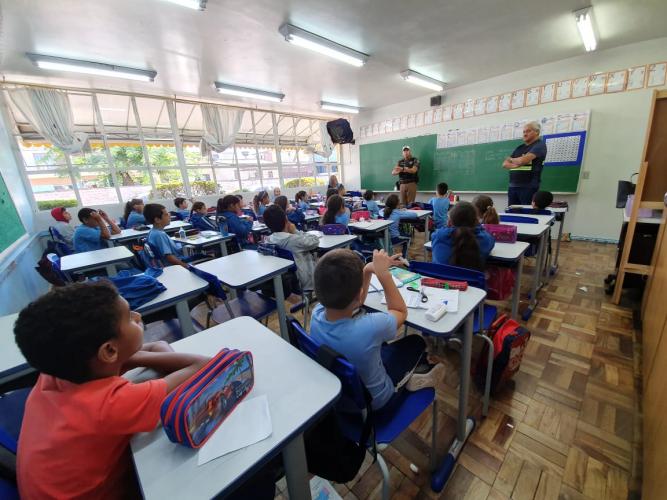 Operação volta às aulas