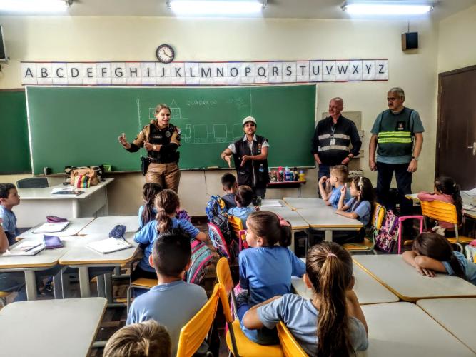 Operação volta às aulas