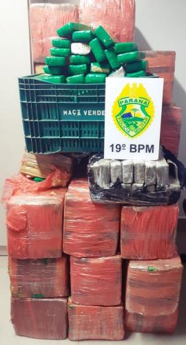 PM presta apoio à Polícia Civil e apreende 700 quilos de maconha em Toledo (PR), no Oeste do estado