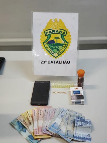 Dois homens são presos por envolvimento com o tráfico de drogas em Curitiba, capital do estado