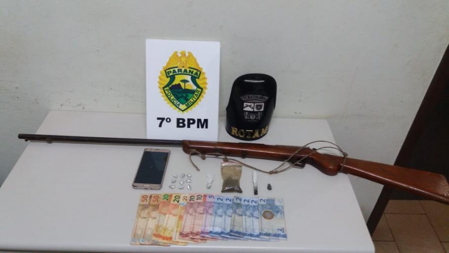 PM de Cruzeiro do Oeste (PR) apreende crack, maconha e arma de fogo