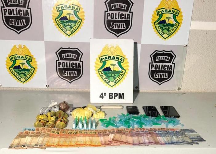 Em Maringá, policiais da ROCAM prendem dois homens e apreendem mais de 500 gramas de drogas e dinheiro
