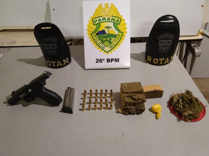 PM prende casal e apreende uma arma de fogo e drogas nos Campos Gerais