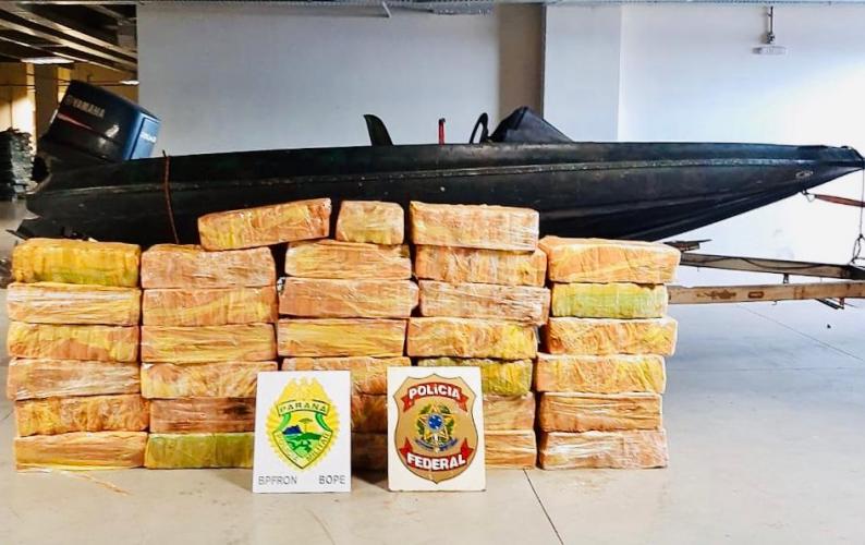 BOPE apreende 700 quilos de maconha em porto clandestino em Pato Bragado (PR)