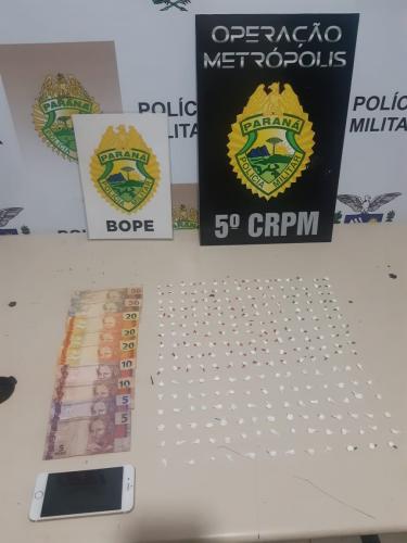 RONE prende homem e apreende 240 buchas de cocaína no Oeste do estado