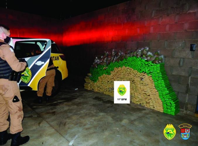 Carro com 675 quilos de maconha e skunk é apreendido pela PM na região de Campo Mourão, no Noroeste do estado