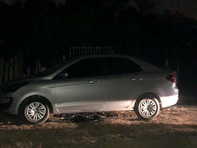 Carro é recuperado pela PM na Cidade Industrial de Curitiba (CIC) logo após o roubo