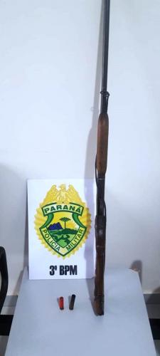 No Sudoeste do estado, PM encaminha três pessoas e apreende maconha e uma espingarda
