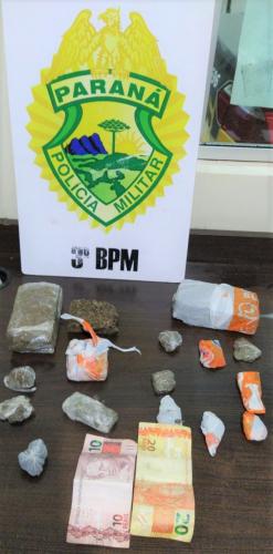 Em Pato Branco (PR), PM encaminha quatro pessoas e apreende mais de 900 gramas de maconha