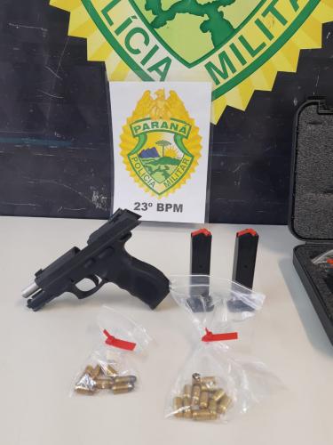 No bairro Tatuquara, PM prende mulher e apreende pistola e munições após denúncia