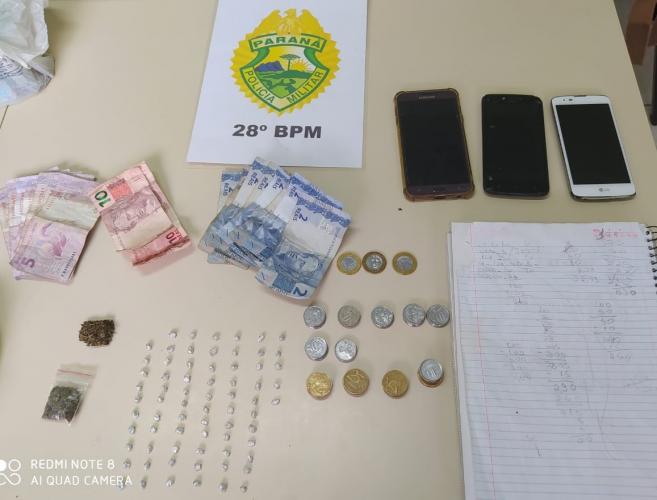 Em Rio Negro, PM encaminha quarteto envolvido com tráfico de drogas
