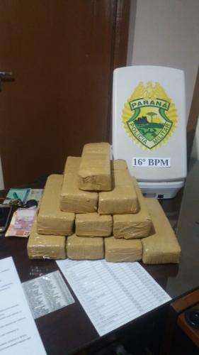 Motorista com nove quilos de maconha é preso pela PM durante a Operação Sinergia em Foz do Jordão, no Centro-Sul do estado