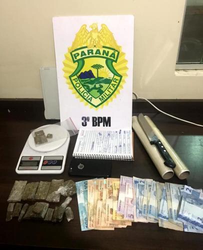 Durante patrulhamento, PM prende rapaz e apreende diversas porções de maconha em Pato Branco (PR)