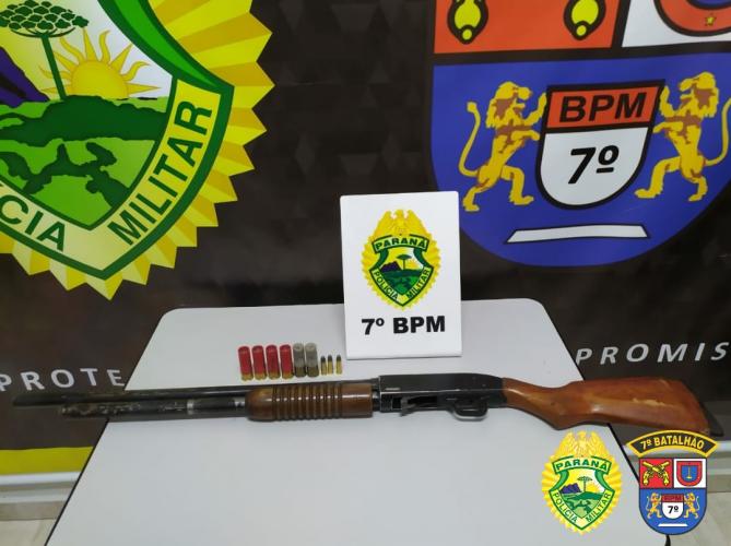 PM prende homem e apreende arma de fogo, após denúncia no Noroeste do estado