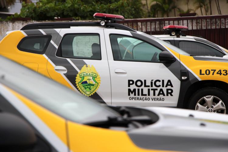 PM aborda ponto de tráfico e três são encaminhados em Matinhos (PR)